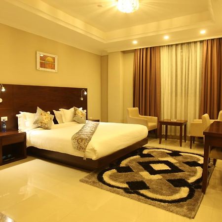 Geza Apartment Hotel แอดดิสอาบาบา ภายนอก รูปภาพ